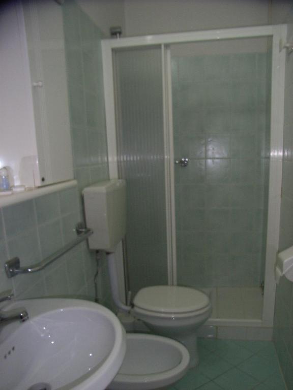 Hotel Midy Viareggio Bagian luar foto