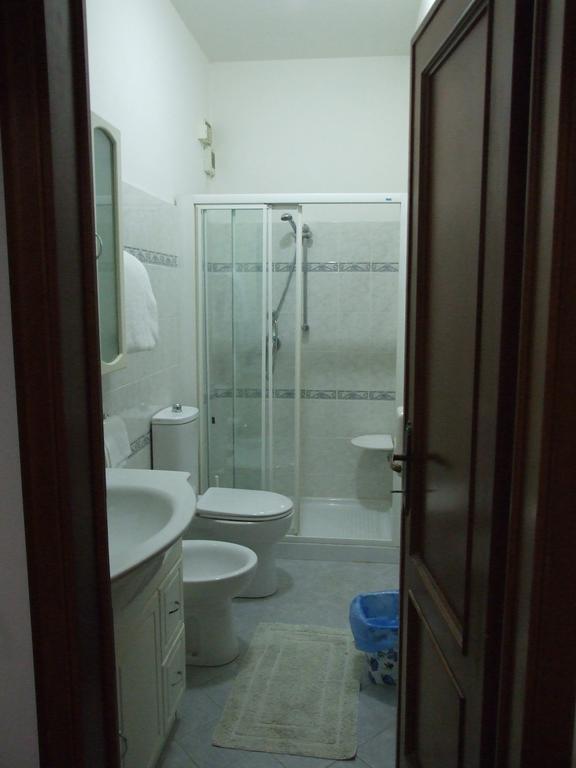 Hotel Midy Viareggio Bagian luar foto